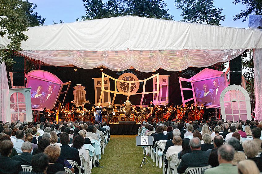 17. Juli 2004 - Eva Urbanová, Lubica Vargicová (Slowakai), Oleg Kulko (Russland), Symfonisches Orchester der Tschechischen Rundfunk, Internationales Musikfestival Český Krumlov, Bildsquelle: © Auviex s.r.o., Foto: Libor Sváček