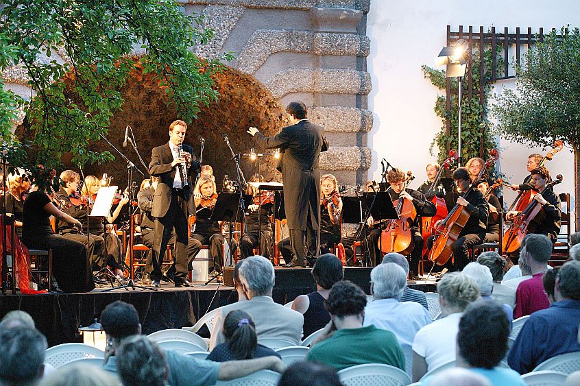 6. srpna 2004 - vítězové mezinárodních soutěží 2003, Mezinárodní hudební festival Český Krumlov, zdroj: © Auviex s.r.o., foto: Libor Sváček