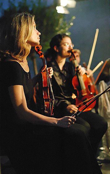 6. srpna 2004 - vítězové mezinárodních soutěží 2003, Mezinárodní hudební festival Český Krumlov, zdroj: © Auviex s.r.o., foto: Libor Sváček