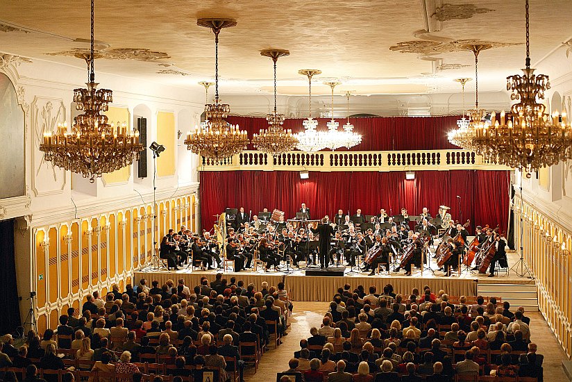 21. August 2004 - Bedřich Smetana: Má vlast (Mein Vaterland), Staatsphilharmonie Brno (Brünn), Dirigent: Petr Altrichter, Kammerorchester von Bohuslav Martinů, Internationales Musikfestival Český Krumlov, Bildsquelle: © Auviex s.r.o., Foto: Libor Sváček