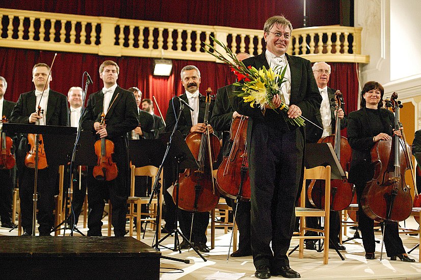 21. August 2004 - Bedřich Smetana: Má vlast (Mein Vaterland), Staatsphilharmonie Brno (Brünn), Dirigent: Petr Altrichter, Kammerorchester von Bohuslav Martinů, Internationales Musikfestival Český Krumlov, Bildsquelle: © Auviex s.r.o., Foto: Libor Sváček