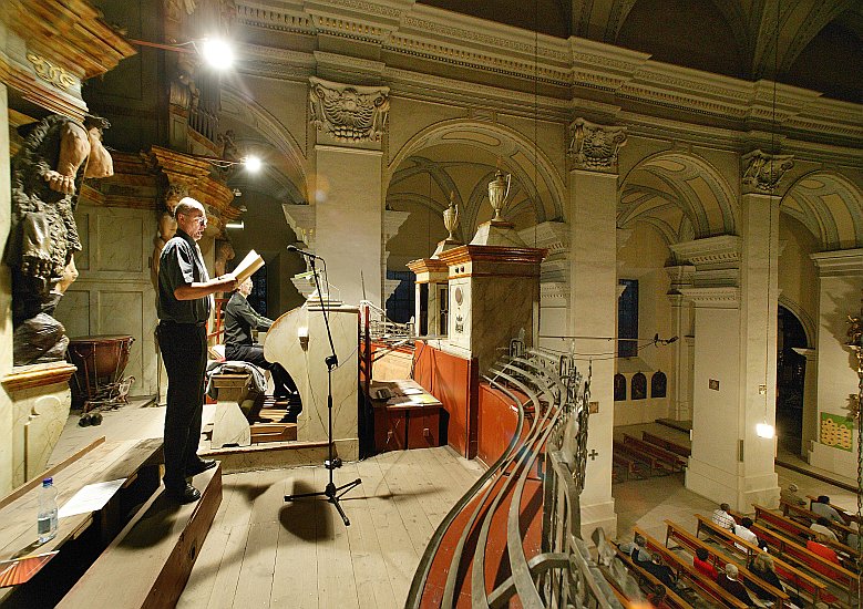 22. August 2004 - M. Novenko – Orgelrezital, A. Hendrych - Bassbariton, St. Nikolauskirche in České Budějowice (Budweis), Internationales Musikfestival Český Krumlov, Bildsquelle: © Auviex s.r.o., Foto: Libor Sváček