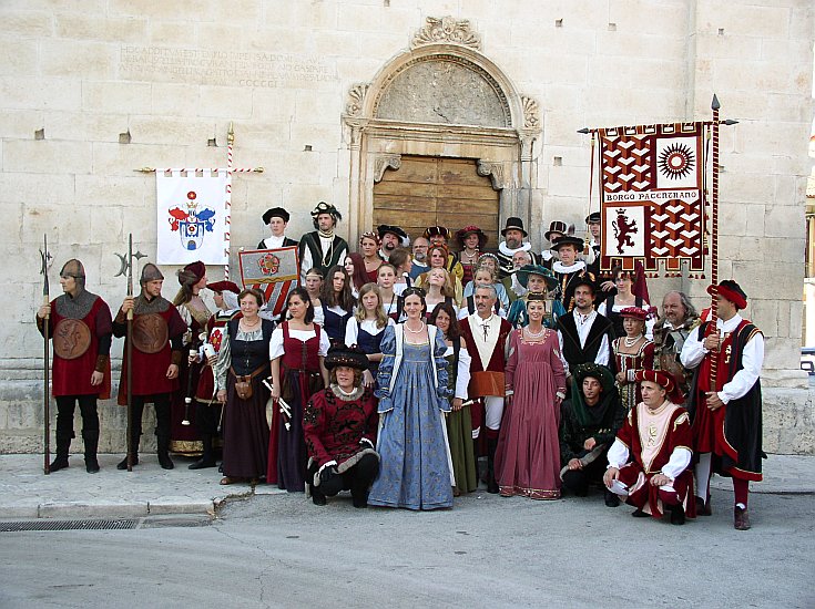 Die Krumauer im italienischen Sulmona 2004, Bildsquelle: das Archiv Krumlovští pištci und Fioretto