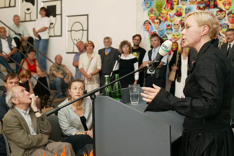 Vernissage der Ausstellung der Werke von Milan Knížák im Egon Schiele Art Centrum Český Krumlov, 4. September 2004, Foto: Libor Sváček