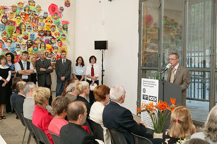 Vernissage der Ausstellung der Werke von Milan Knížák im Egon Schiele Art Centrum Český Krumlov, 4. September 2004, Foto: Libor Sváček