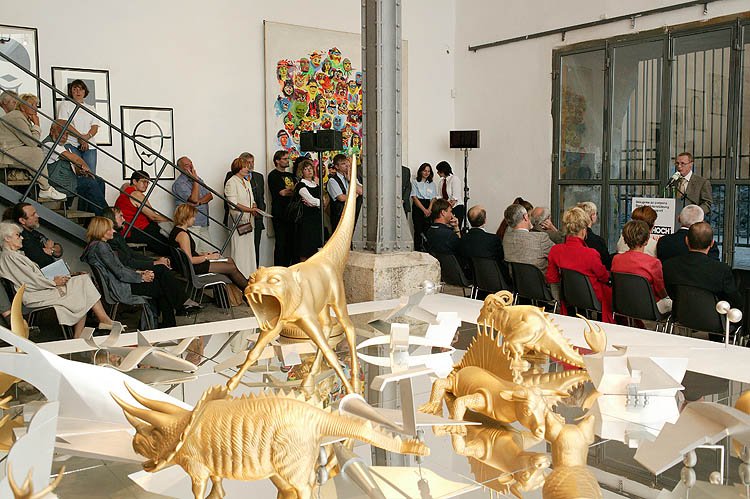 Vernissage der Ausstellung der Werke von Milan Knížák im Egon Schiele Art Centrum Český Krumlov, 4. September 2004, Foto: Libor Sváček