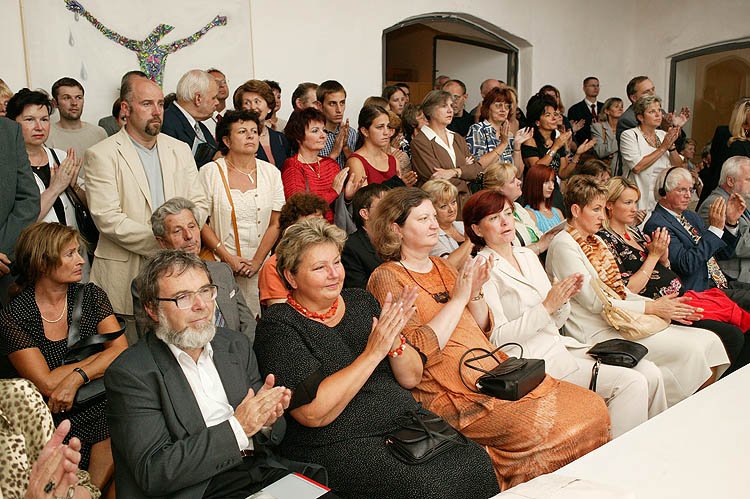 Vernisáž výstavy Milana Knížáka v Egon Schiele Art Centru Český Krumlov, 4. září 2004, foto: Libor Sváček