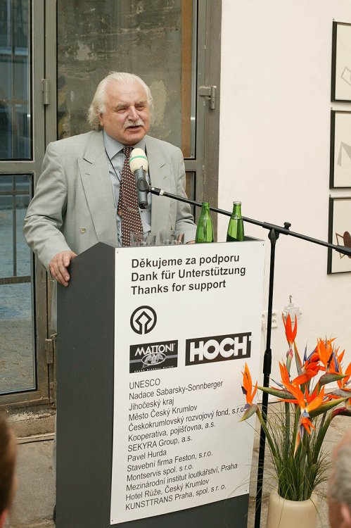 Vernissage der Ausstellung der Werke von Milan Knížák im Egon Schiele Art Centrum Český Krumlov, 4. September 2004, Foto: Libor Sváček