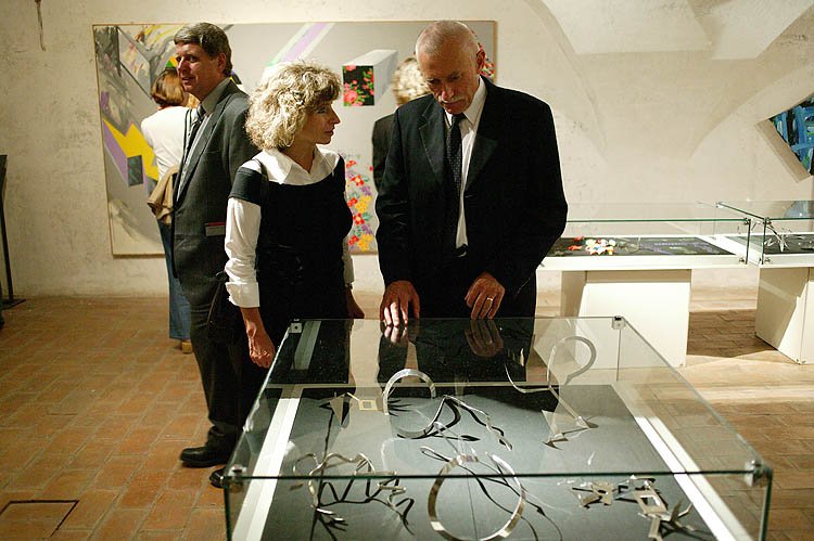 Vernisáž výstavy Milana Knížáka v Egon Schiele Art Centru Český Krumlov, 4. září 2004, foto: Libor Sváček