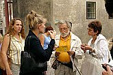 Individuelle Besichtigungen der touristischen Attraktionen der Stadt, Fotogalerie des Tages mit Handicap - Tages ohne Barrieren, Český Krumlov, 11. 9. 2004, Foto: Lubor Mrázek 