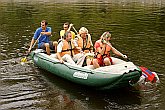 Český Krumlov z řeky Vltavy - plavba na raftu, Den s handicapem, Český Krumlov 11. září 2004, foto: Lubor Mrázek 