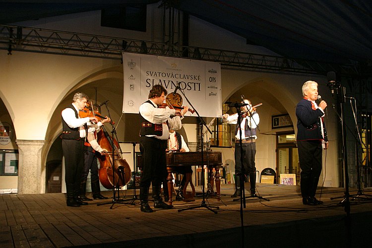 St.-Wenzels-Fest 2004 - Kultur und Erlebnisse im Stadtzentrum, Foto: © Lubor Mrázek