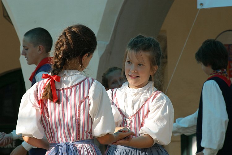 Přehlídka dětských folklórních souborů, Svatováclavské slavnosti 2004, foto: © Lubor Mrázek