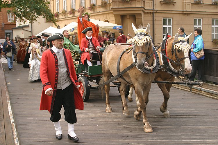 Vinařský a pivovarský průvod městem, Svatováclavské slavnosti 2004, foto: © Lubor Mrázek