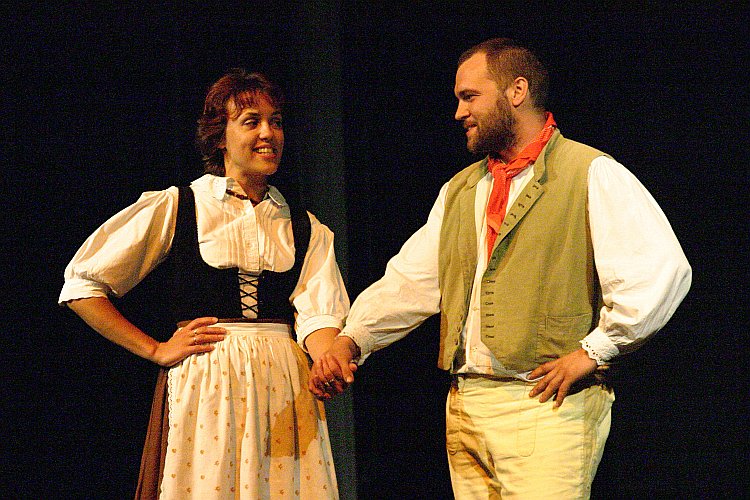 Večer s folklórem - Folklórní soubor Růže Český Krumlov, Svatováclavské slavnosti 2004, foto: © Lubor Mrázek