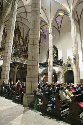 St.-Wenzels-Fest 2004 - Besichtigung der Kirche St. Veit und feierliches Konzert anlässlich des St.-Wenzels-Festes, Foto: © Lubor Mrázek