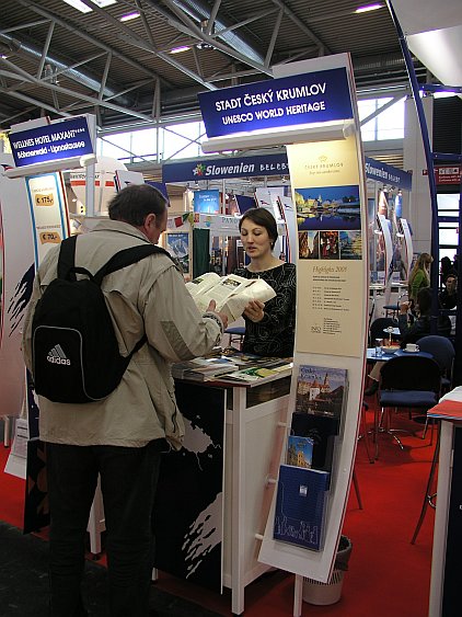 Präsentation von Český Krumlov bei der Messe in München, der Stand von Český Krumlov wurde häufig besucht, Quelle: Archiv DM Český Krumlov