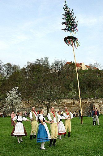 Witches Party 30.4.2005, photo: © 2005 Lubor Mrázek