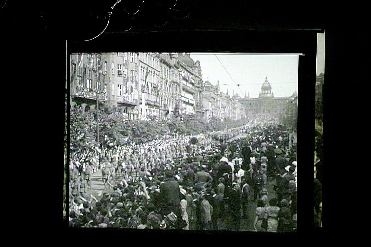 Ukončení oslav spojené s křtem knihy překladů básní Hanse Munka Terezínská svědectví, Hotel u města Vídně Český Krumlov, oslavy 60. výročí konce 2. světové války v regionu Český Krumlov, foto: © Lubor Mrázek