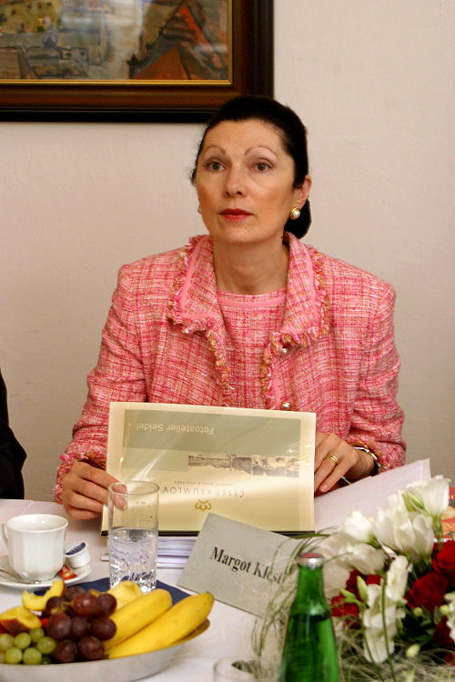 Besuch der Botschafterin Österreichs in der Tschechischen Republik I.E. Dr. Margot Klestil-Löffler in Český Krumlov, die gemeinsame Gespräche im Rathaus, Foto: © Lubor Mrázek