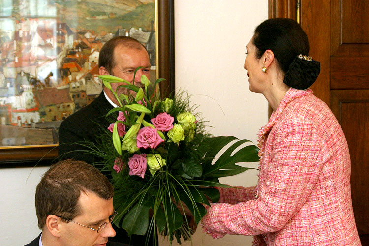 Besuch der Botschafterin Österreichs in der Tschechischen Republik I.E. Dr. Margot Klestil-Löffler in Český Krumlov, die gemeinsame Gespräche im Rathaus, Foto: © Lubor Mrázek