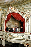 Besuch der Botschafterin Österreichs in der Tschechischen Republik I.E. Dr. Margot Klestil-Löffler in Český Krumlov, die Führung durch das Barocktheater, Foto: © Lubor Mrázek 