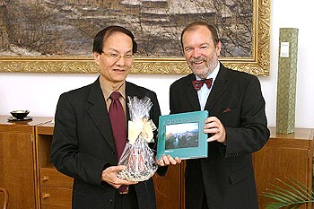 Besuch des Kulturministers von Tchaj-wan Mr. CHEN, Chi-nan Ph.D in Český Krumlov, Foto: © Lubor Mrázek 