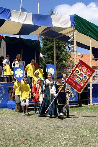 Slavnosti pětilisté růže 2005, 18. - 19. června 2005 - slavnosti v Pivovarské zahradě, foto: © Lubor Mrázek