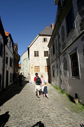 Slavnosti pětilisté růže 2005, 17. - 19. června 2005 - slavnosti v ulicích i na řece, foto: © Lubor Mrázek