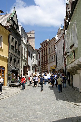 Slavnosti pětilisté růže 2005, 17. - 19. června 2005 - slavnosti v ulicích i na řece, foto: © Lubor Mrázek