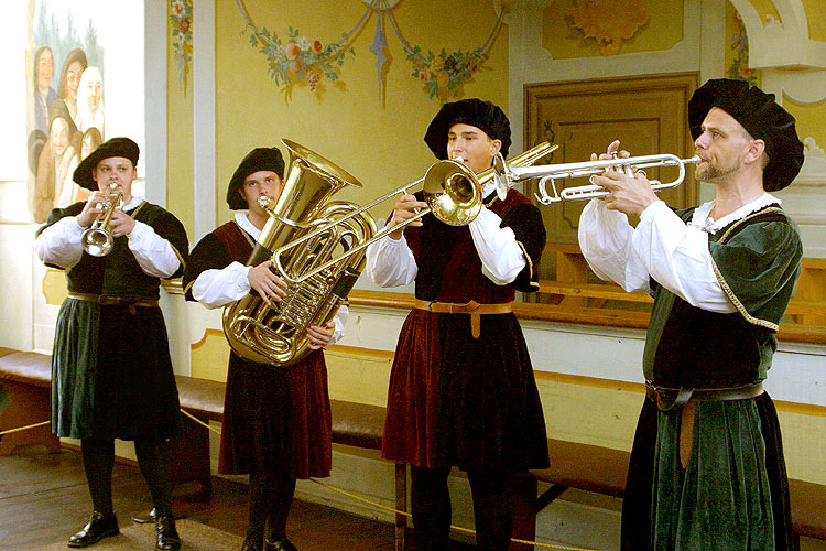 Gabriela Demeterová and Collegium of Gabriela Demeterová, 30th June 2005, Festival of Chamber Music Český Krumlov, photo: © Lubor Mrázek