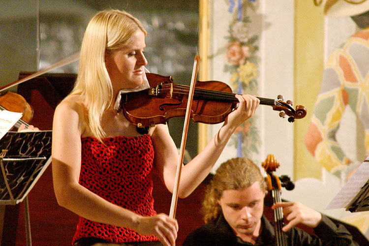 Gabriela Demeterová and Collegium of Gabriela Demeterová, 30th June 2005, Festival of Chamber Music Český Krumlov, photo: © Lubor Mrázek