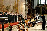 Jiří Stivín und Kühns gemischter Chor, 2. Juli 2005, Festival der Kammermusik Český Krumlov, Foto: © Lubor Mrázek 