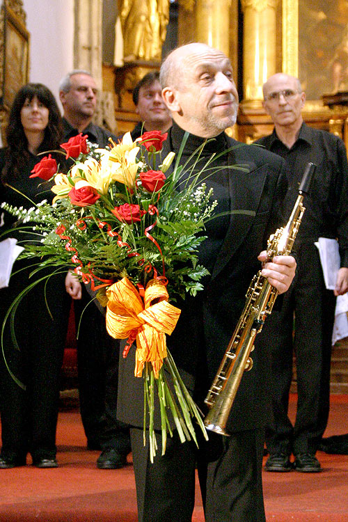 Jiří Stivín and Kühn´s Choir Prague, 2nd July 2005, Festival of Chamber Music Český Krumlov, photo: © Lubor Mrázek