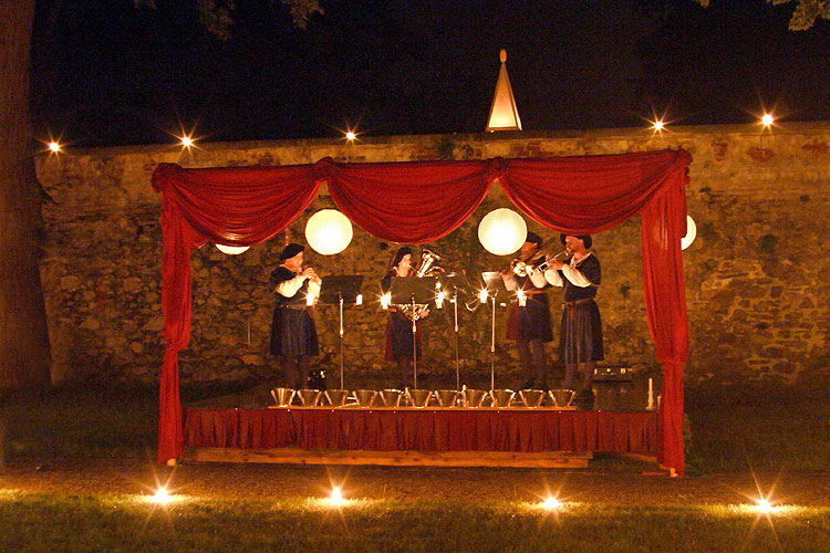 Baroque Night in the Český Krumlov Castle ®, 9th July 2005, Festival of Chamber Music Český Krumlov, photo: © Lubor Mrázek