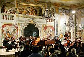 Mary Farbood a Talichův komorní orchestr, 5. srpna 2005, Mezinárodní hudební festival Český Krumlov, zdroj: © Auviex s.r.o., foto: Libor Sváček 