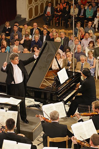 Robert Fuchs: Concerto for Piano and Orchestra (Czech Premiere), 20th August 2005, International Music Festival Český Krumlov, source: © Auviex s.r.o., photo: Libor Sváček