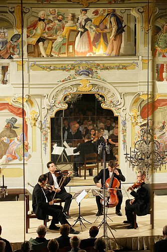 Streich- Quartett Epoque, 25. August 2005, Internationales Musikfestival Český Krumlov, Bildsquelle: © Auviex s.r.o., Foto: Libor Sváček