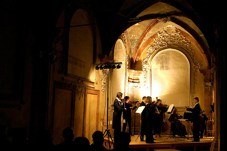 Czech Moravian Virtuosi, 13. August 2005, Königliches Musikfestival 2005 Zlatá Koruna, Foto: © Lubor Mrázek