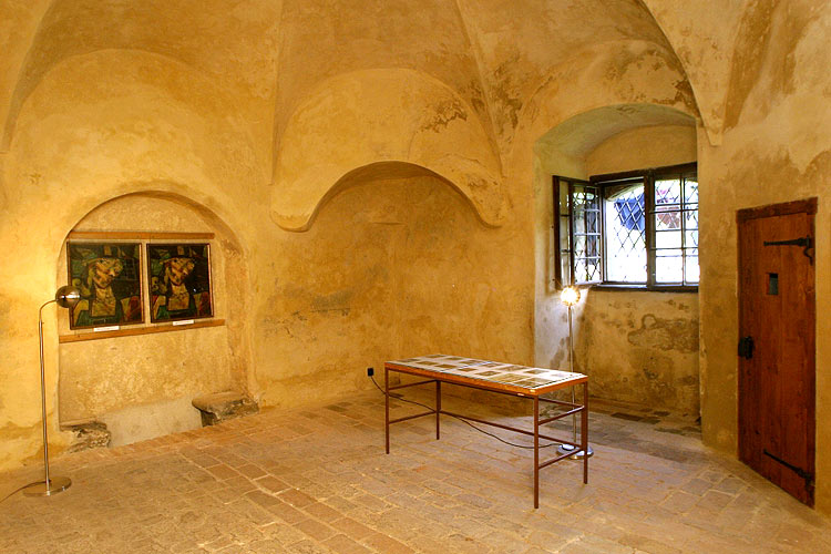 Ausstellung von Karel Hrubeš im Kloster in Zlatá Koruna, 2. August 2005, Foto: © Lubor Mrázek