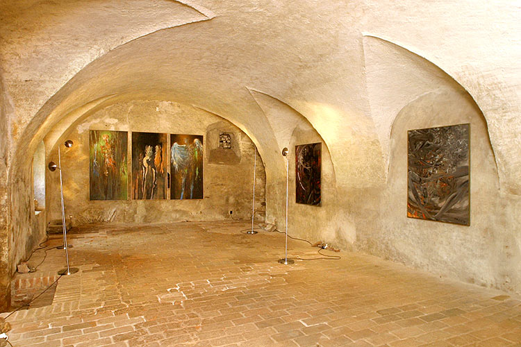 Ausstellung von Karel Hrubeš im Kloster in Zlatá Koruna, 2. August 2005, Foto: © Lubor Mrázek