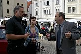 Wilhelm Patri MAS, Jitka Fatková, Libor Frýba, program a setkání v centru města Český Krumlov, Den s handicapem - Den bez bariér Český Krumlov, 10. září 2005, foto: © Lubor Mrázek 