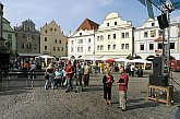 Program a setkání v centru města Český Krumlov, Den s handicapem - Den bez bariér Český Krumlov, 10. září 2005, foto: © Lubor Mrázek 