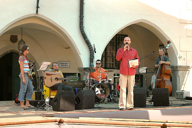 Riverstream Blues Band, program a setkání v centru města Český Krumlov, Den s handicapem - Den bez bariér Český Krumlov, 10. září 2005, foto: © Lubor Mrázek