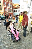 Program a setkání v centru města Český Krumlov, Den s handicapem - Den bez bariér Český Krumlov, 10. září 2005, foto: © Lubor Mrázek 