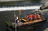 Vyhlídková plavba na voru, Den s handicapem - Den bez bariér Český Krumlov, 10. září 2005, foto: © Lubor Mrázek 