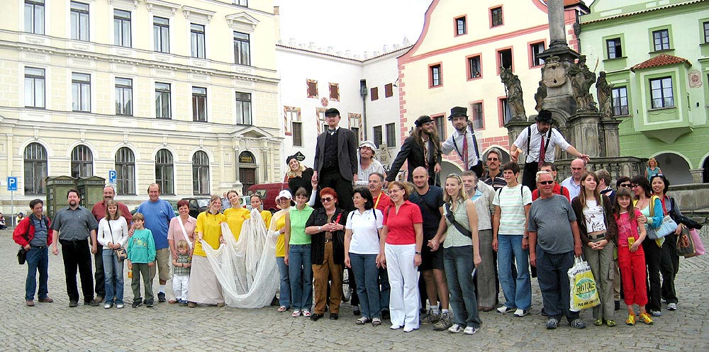 Vystoupení divadla Kvelb, Den s handicapem - Den bez bariér Český Krumlov, 11. září 2005, foto: © Miroslav Votřel