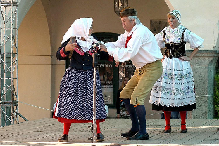 Přehlídka dětských folklórních souborů, Svatováclavské slavností 2005 v Českém Krumlově, foto: © Lubor Mrázek