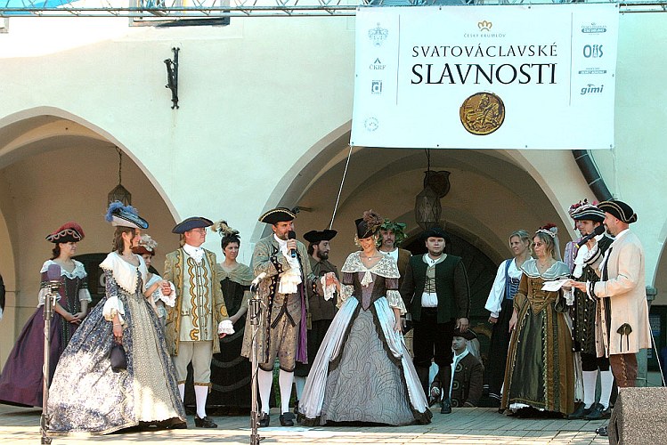 Průvod vinařů a pivovarníků, Svatováclavské slavností 2005 v Českém Krumlově, foto: © Lubor Mrázek