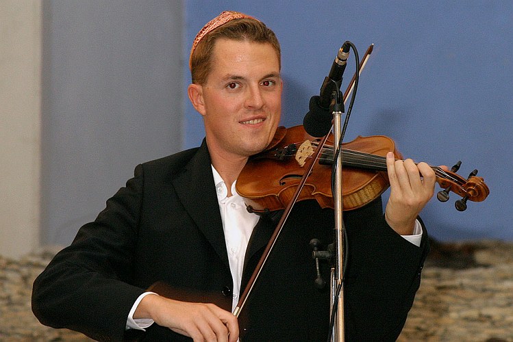 Preßburger Klezmer Band v českokrumlovské synagoze, Svatováclavské slavností 2005 v Českém Krumlově, foto: © Lubor Mrázek